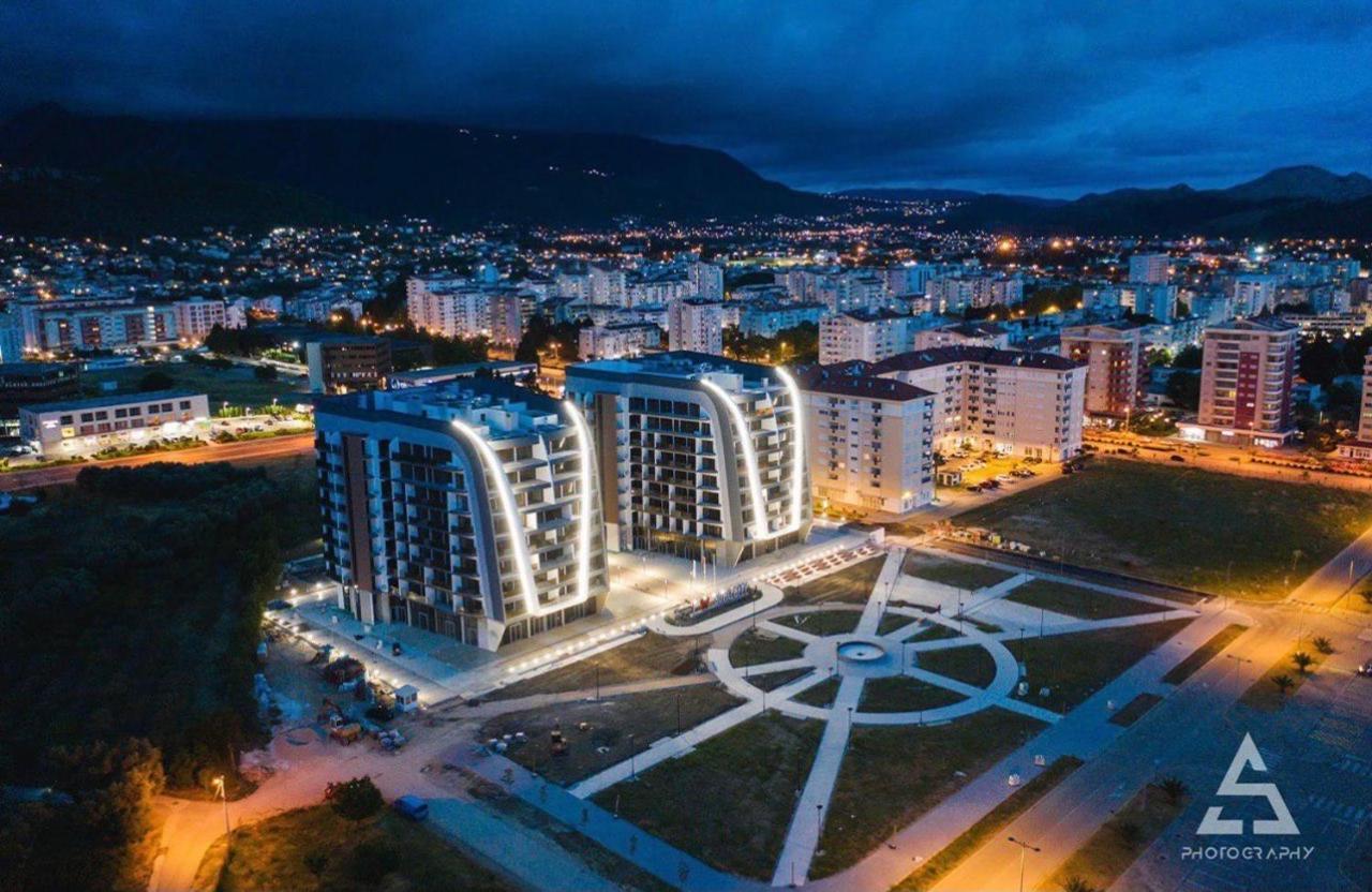 Suncoast Suites Бар Екстериор снимка